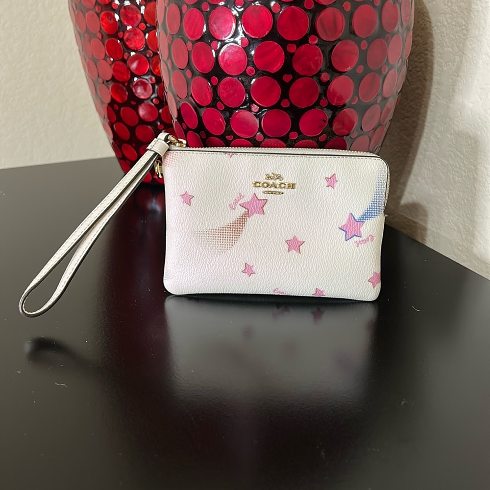 EUC Coach White and Pink Star Wristlet
